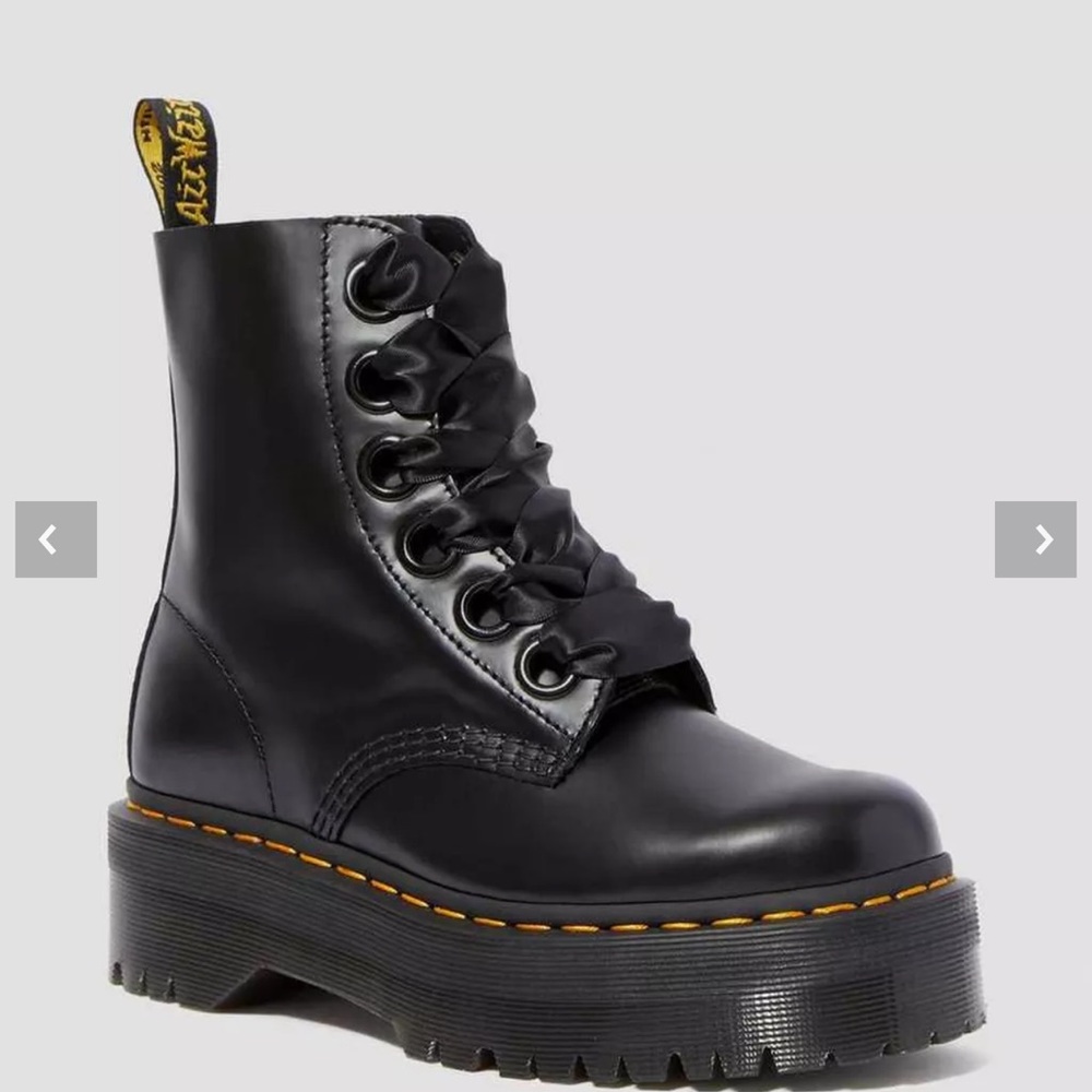 NEW Dr. Martens Women's Molly Leather Platform Boots